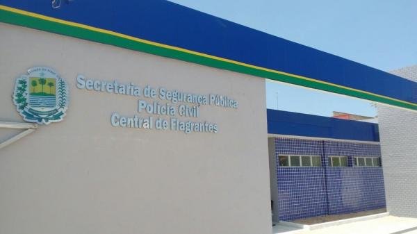 Jovem tenta vender droga para delegado e policiais civis no Piauí e acaba preso