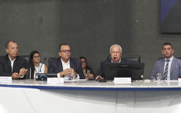 Secretário de Meio Ambiente de Vitória é convocado a dar explicações sobre esgoto na praia