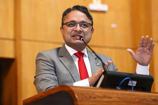 PSDB, liderado no Estado por Vandinho, tem pressa em fechar com o Podemos para evitar mais desidratações em 2024 