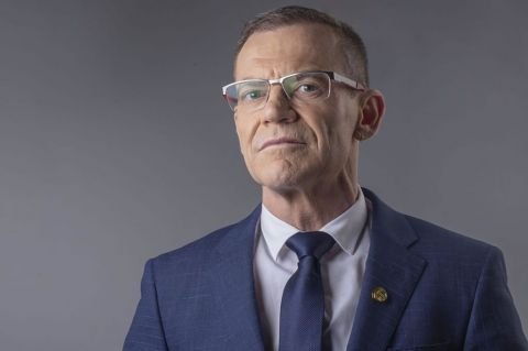 Contarato vence ação judicial contra promotor acusado de homofobia