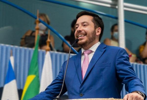 Armandinho se recusa a receber intimação sobre processo de cassação