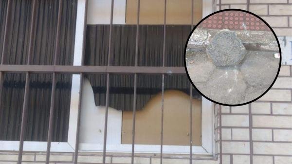 Mulher atira pedra em janela de quarto de crianças em Vila Velha