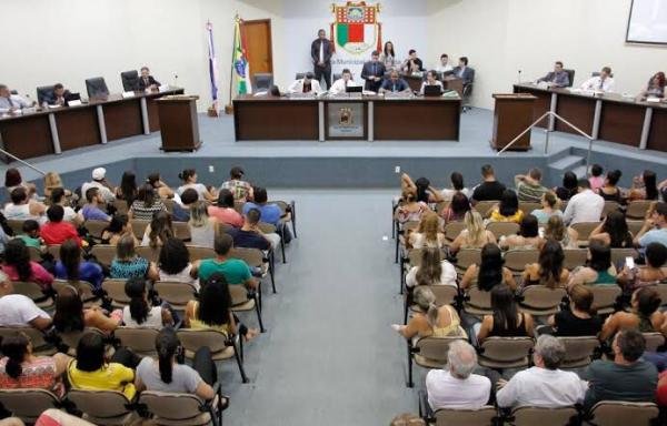 Câmara do ES aprova tíquete de R$ 1 mil para vereadores: “dignidade”