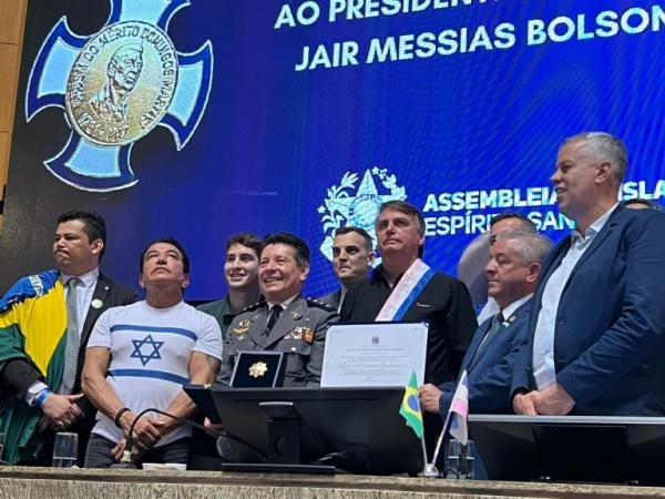 “Presidente eleito pelo TSE”, diz Bolsonaro sobre Lula durante homenagem no ES
