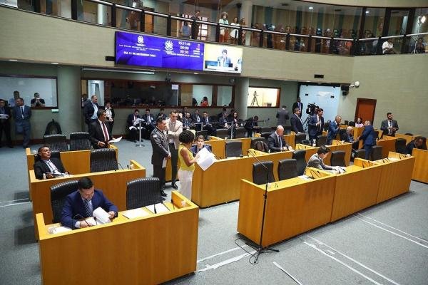 Deputados aprovam LOA de 2024 com críticas a baixos valores para área social