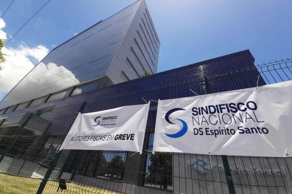 Auditores federais entregam chefias e mantêm greve, que já dura mais de um mês