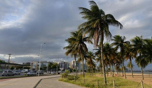 Alerta de vendaval e chuvas intensas para o Espírito Santo