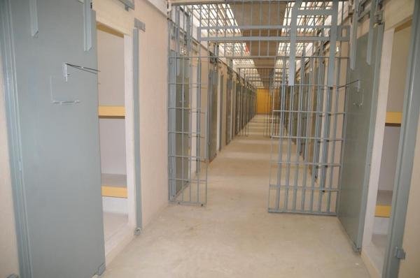 ES liberou 1,2 mil presos para “saidinha”. Veja quantos voltaram