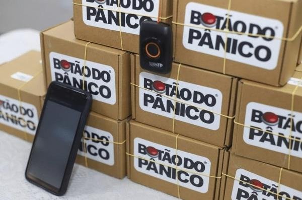 Botão do pânico: 145 escolas da Serra recebem dispositivos
