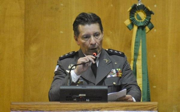 Em 1º discurso após sair da prisão, Assumção evita polêmicas e agradece apoio da Ales
