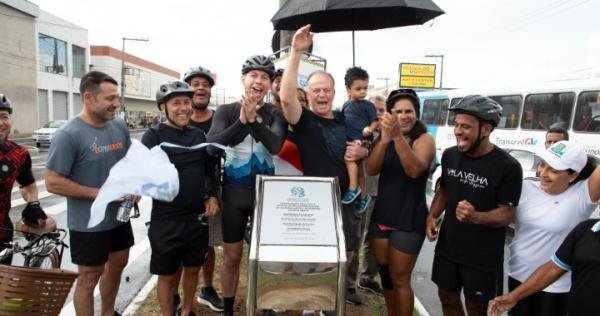 ​Passeio ciclístico marca a revitalização da Avenida Carlos Lindenberg