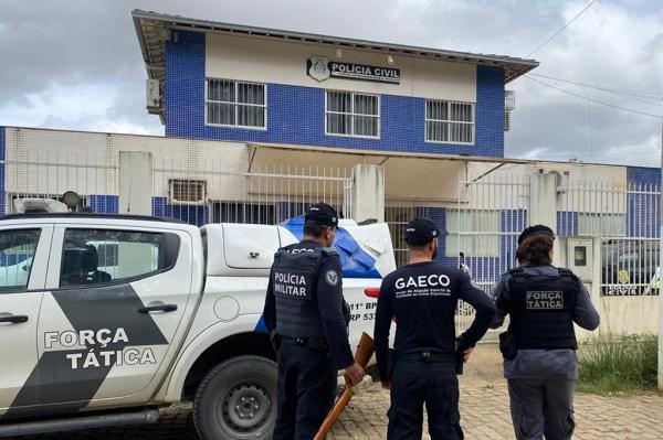 Dois juízes são detidos em operação contra lavagem de dinheiro