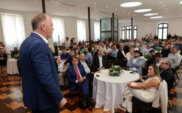 Casagrande convida prefeitos para almoço e só Pazolini falta: “Sequer respondeu”