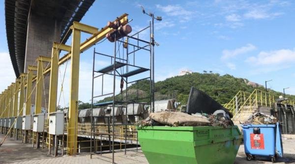 ​Quatro toneladas de lixo retiradas das estações de bombeamento durante a chuva