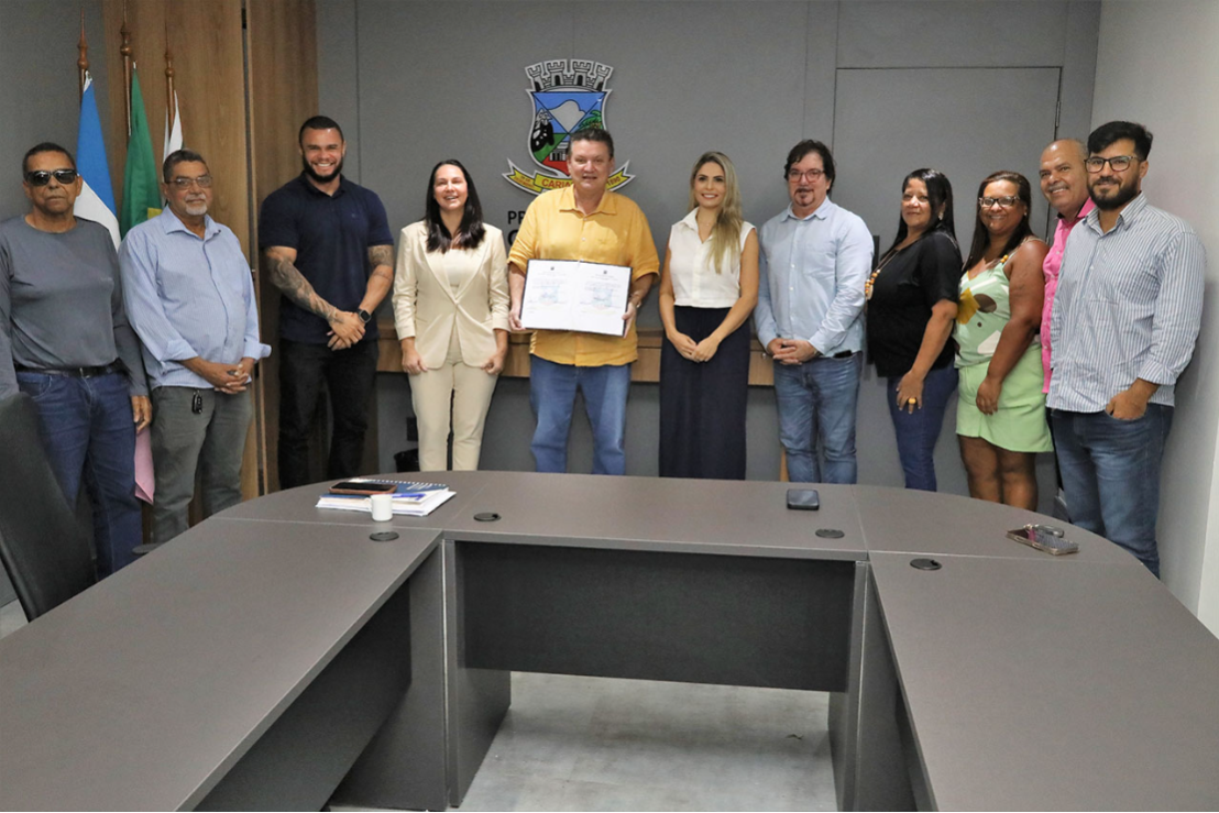 Prefeitura autoriza início das obras no Centro de Convivência de Nova Brasília e em rua de Graúna