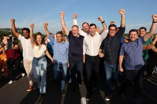 Governo do Estado entrega dois novos viadutos em Vila Velha