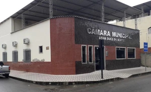 Câmara vai investigar vereador que denunciou aumento de salário de prefeito no ES