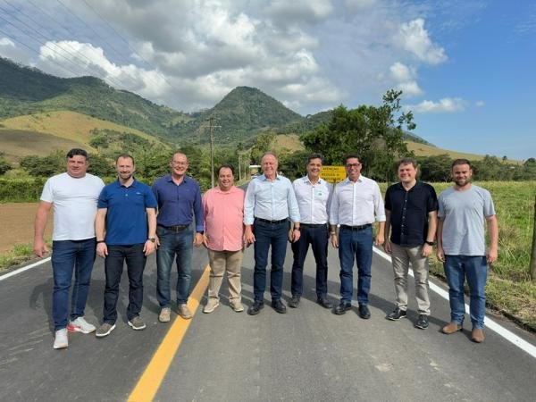 Governador inaugura revitalização de estrada rural do Caminhos do Campo em Anchieta