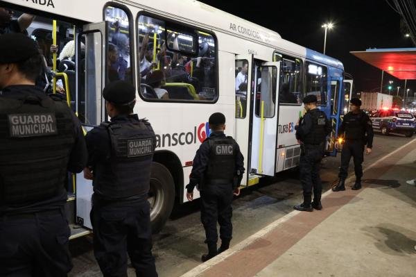 Transporte Seguro: Guarda Municipal de Cariacica, realiza operação em ônibus e motos para prevenir práticas criminosas