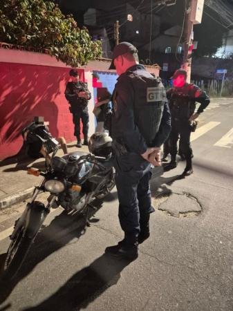 Guarda de Vitória recupera moto furtada e detém condutor sem habilitação