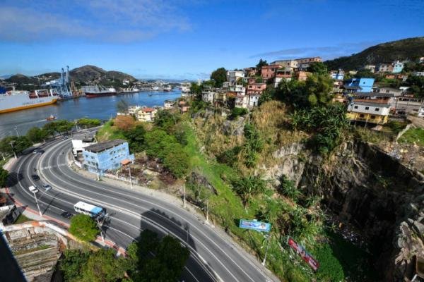 Nova Praça Antônio Colle transforma o alto do Forte São João em espaço de lazer e convivência