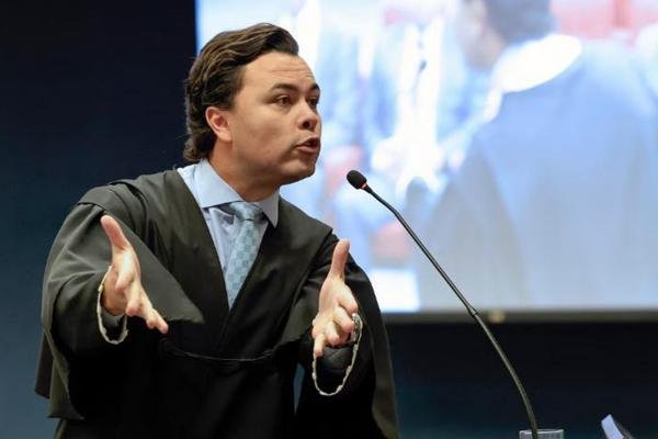 Advogado fala sobre princípio do devido processo legal na Ales