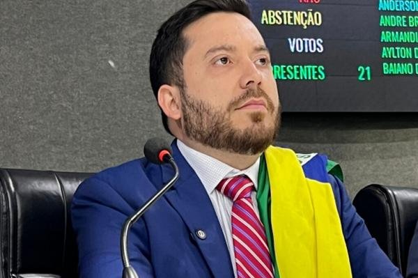 Aprovação de projeto para taxistas rende embate na Câmara de Vitória