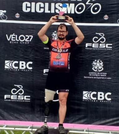 Paraatleta capixaba bicampeão estadual de XCO se prepara para decisão do Campeonato de Ciclismo em Vitória