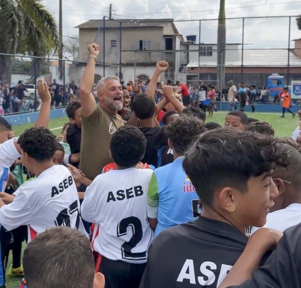 O triunfo da vontade: O esporte reacende a chama de Vila Velha, começando pela grande Terra Vermelha