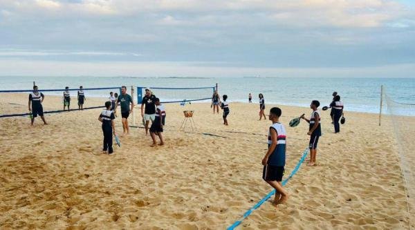 Festival de Beach Tênis vai reunir 200 alunos na Praia da Costa nesta 4ª feira