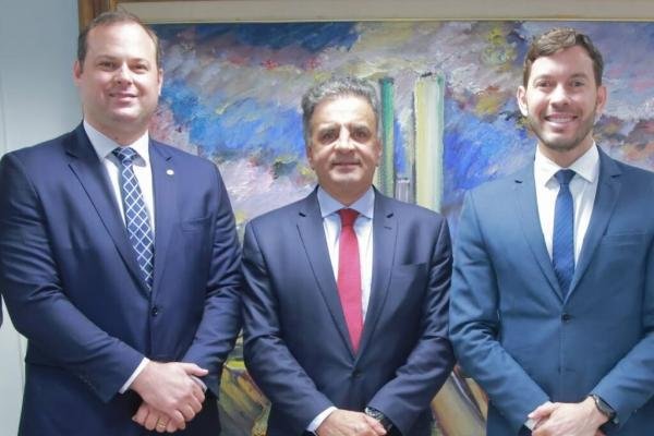 Filiação de Arnaldinho ao PSDB movimenta tabuleiro político capixaba