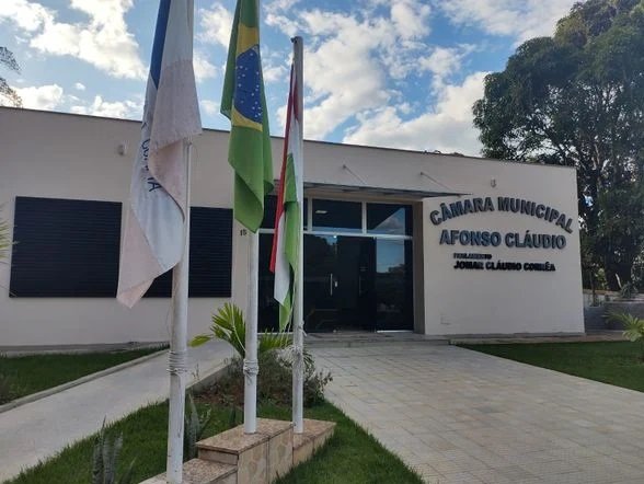 Câmara de Afonso Cláudio aprova abono de R$ 4,5 mil para servidores