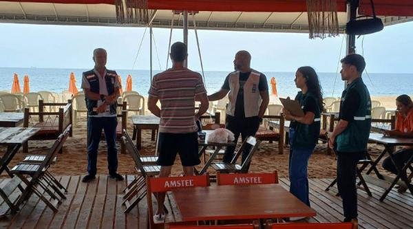 Prefeitura de Vila Velha, orienta proprietários de quiosques sobre poluição sonora e limpeza