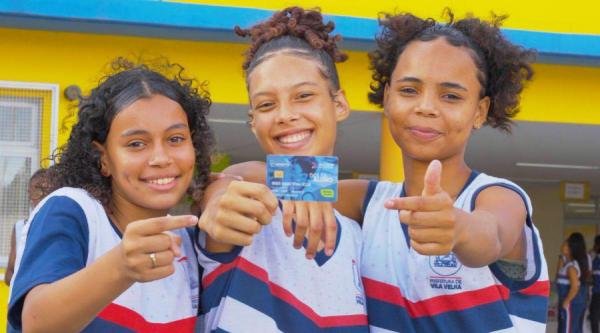 Parcela do Bolsa Aluno será paga a mais de 55 mil estudantes nesta 6ª feira