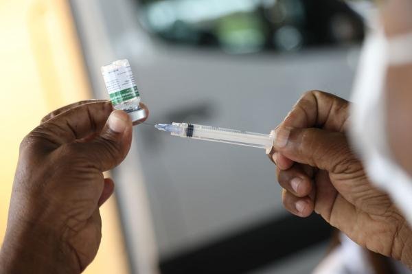 Férias escolares: pais e responsáveis podem aproveitar para atualizar a caderneta de vacinação