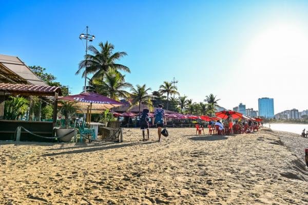 Verão: saiba seus direitos ao consumir em bares, restaurantes e quiosques na capital