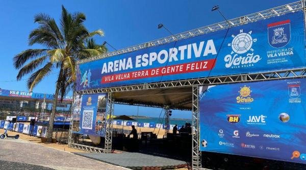 Estrelas do vôlei de praia e competição de beach soccer movimentam a Arena de Verão