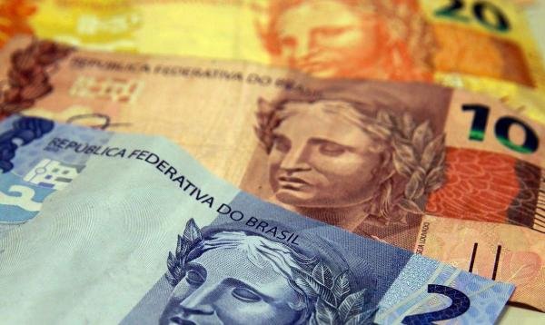 Auxílio de R$ 600: ministro afirma que primeiros pagamentos começam nesta terça. Saiba mais!